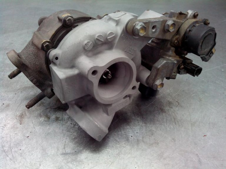 Ремонт турбокомпрессора Toyota Land Cruiser 200 -4.5D 235